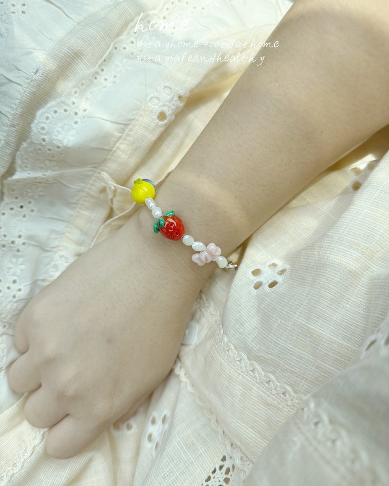 mixed fruits bracelet - 手鍊/手環 - 玻璃 多色