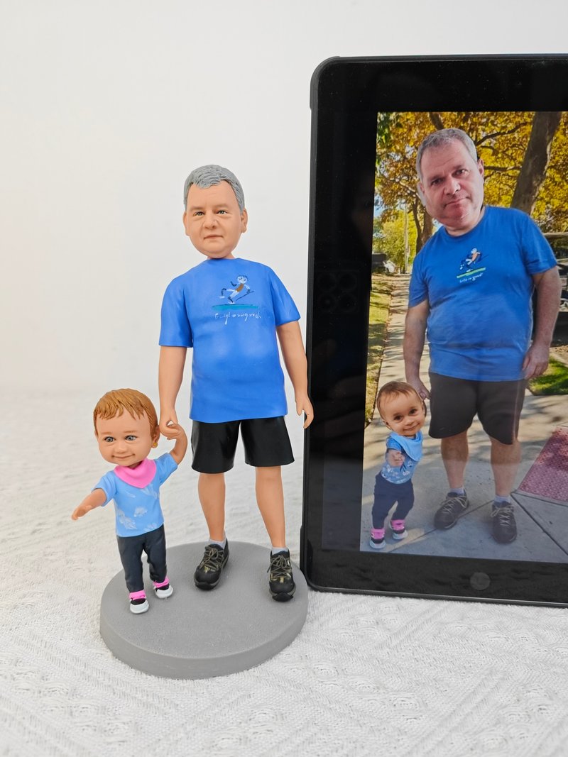 Customized figurine, doll, 3D portrait painting, facial painting, portrait, gift - Stuffed Dolls & Figurines - Clay Multicolor