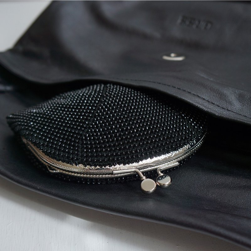 Ba-ba handmade Seedbeads crochet pouch No.1761 - 化妝包/收納袋 - 其他材質 黑色