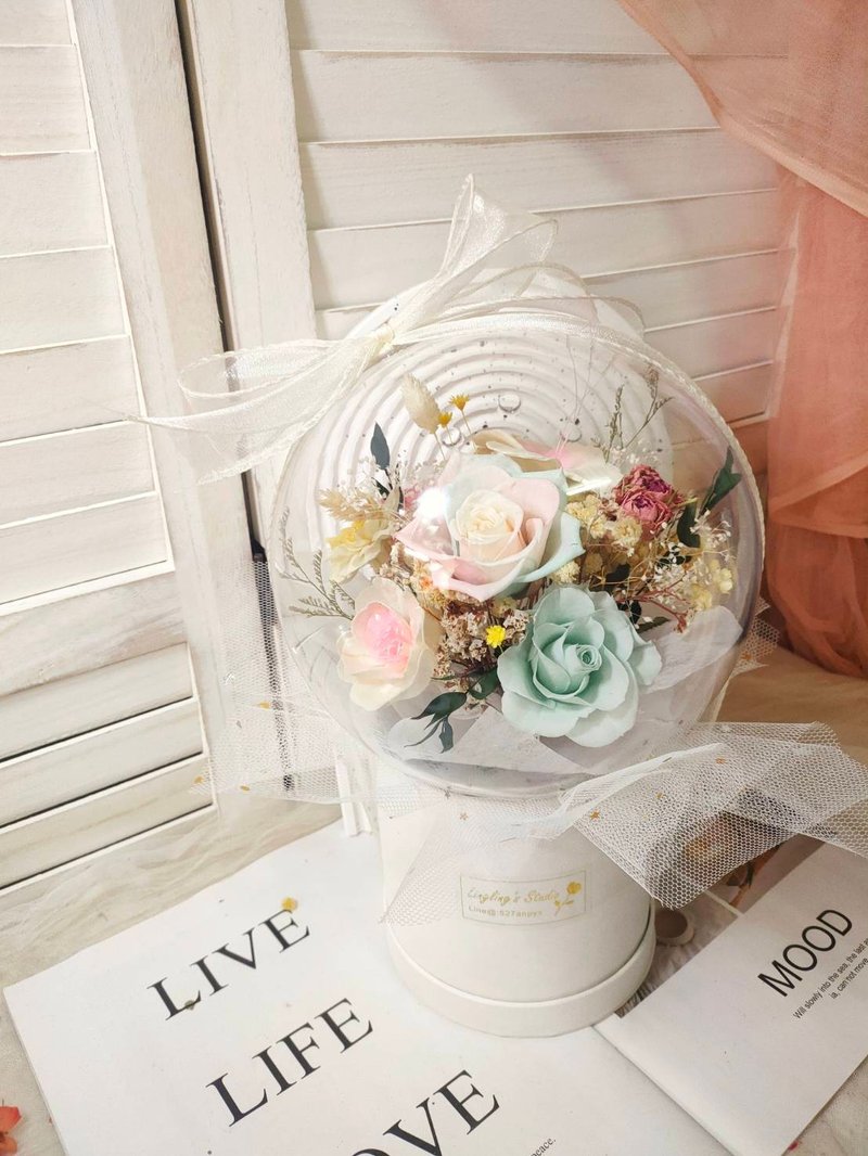 [Qu Ling Studio] Dried Flowers | Everlasting Flowers Bo Bo Ball Hug Bucket Opening Flower Gift Blessing Flower Gift - Dried Flowers & Bouquets - Plants & Flowers Multicolor