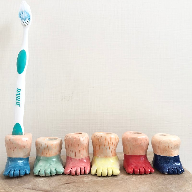 Small things of life-single-leg toothbrush holder | single toothbrush holder/leg-leg toothbrush holder - อุปกรณ์ห้องน้ำ - เครื่องลายคราม ขาว