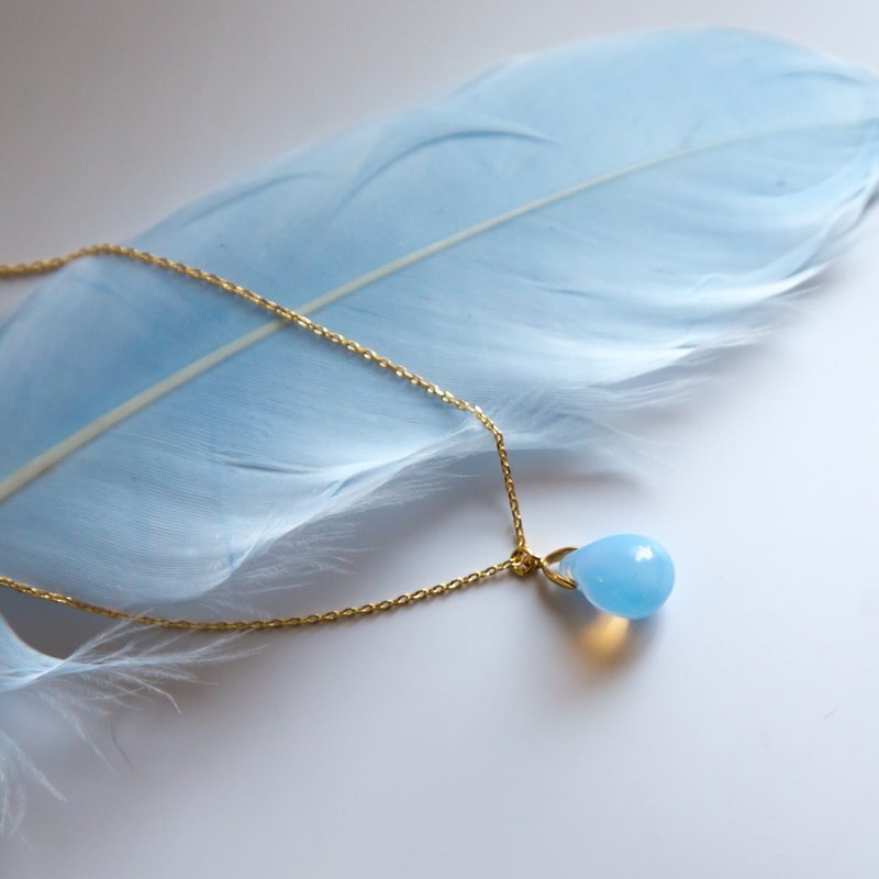 Moon Color drop on a gold plated chain - Necklaces - Other Metals Blue