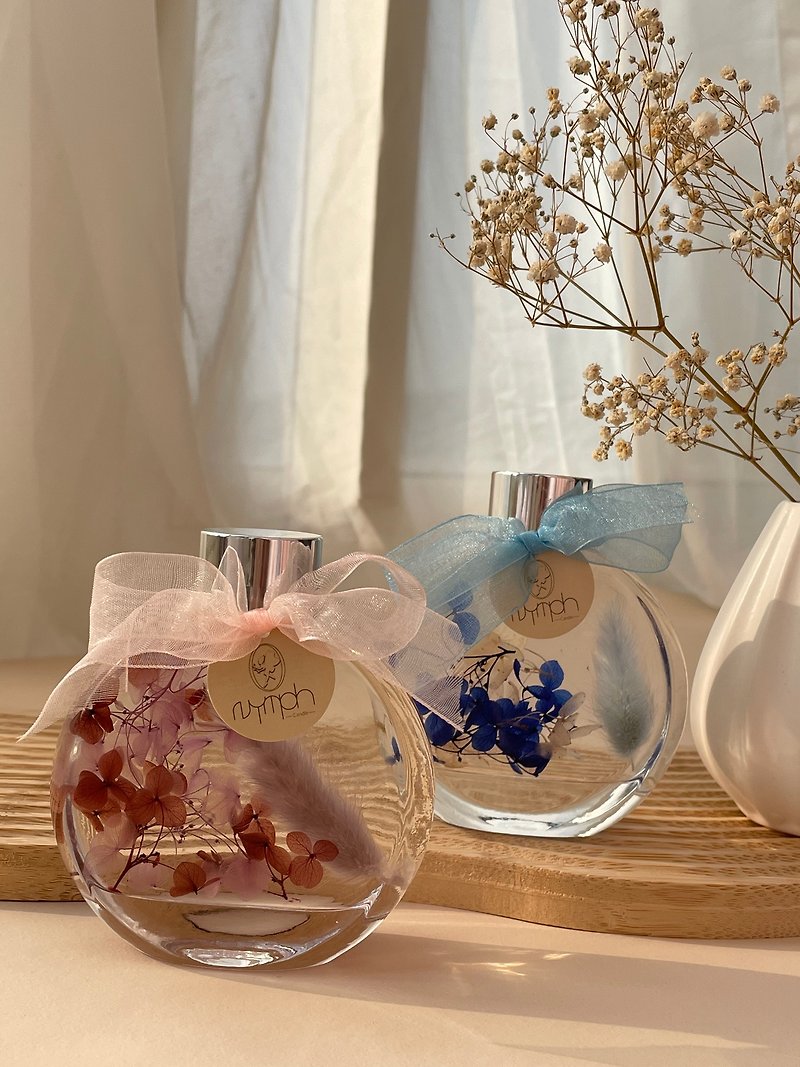 Floating flower diffuser bottle - Fragrances - Glass Pink