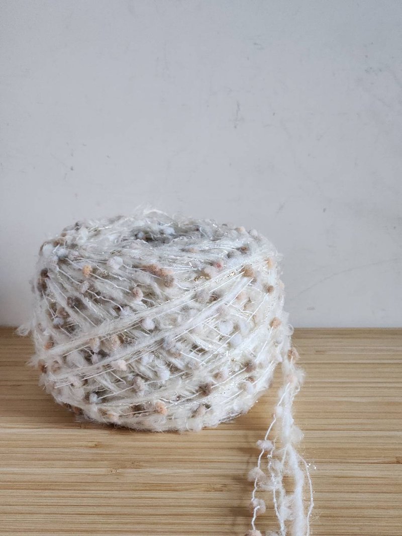 日本混合紗線　4650公分 ( 50g ) - 編織/刺繡/羊毛氈/縫紉 - 其他人造纖維 咖啡色