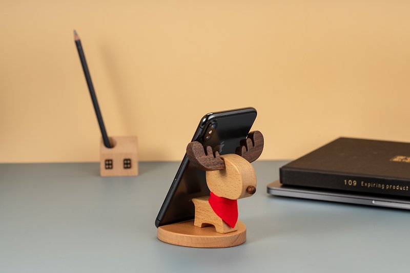 Reindeer phone holder - ที่ตั้งมือถือ - ไม้ สีนำ้ตาล