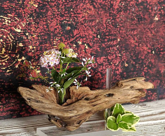 流木の花器、フラワーベース 一輪挿し 木の花瓶 vase 小さな花瓶 61