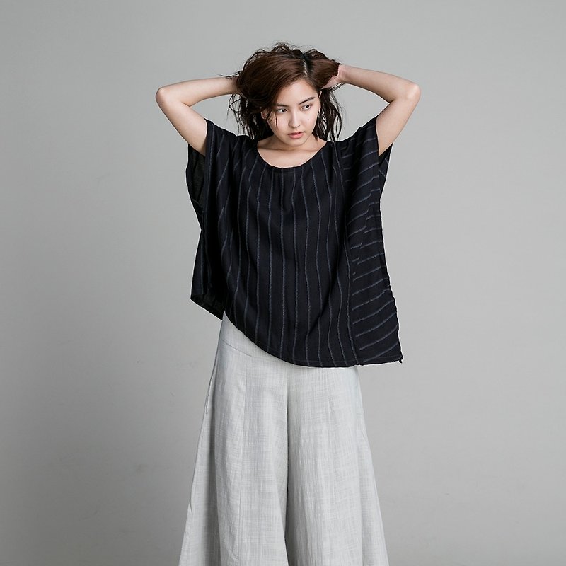 Trapeze Shirt - Black Stripe - เสื้อผู้หญิง - ผ้าฝ้าย/ผ้าลินิน สีดำ
