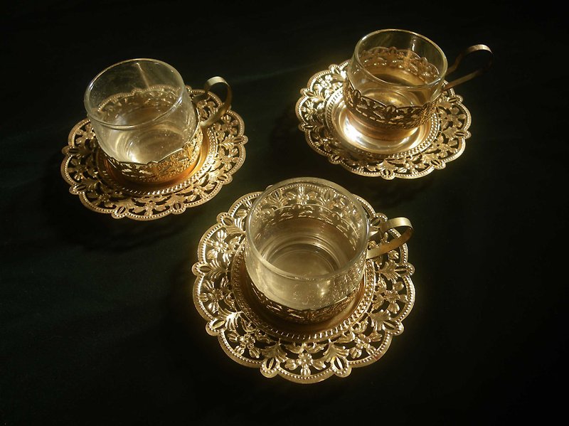 [OLD-TIME] Early Taiwan-made coffee cup set (three cups + three plates sold together)