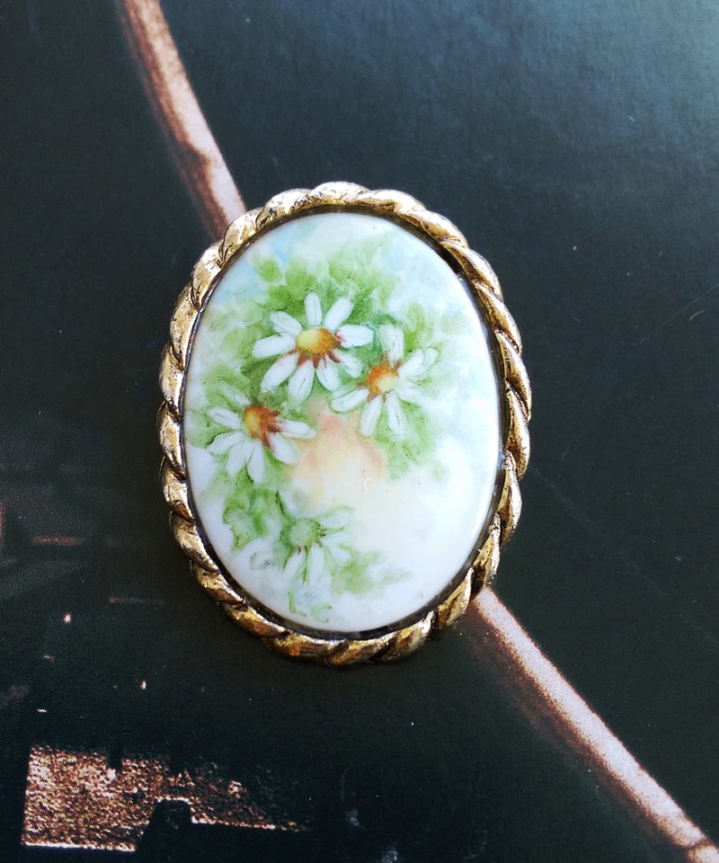 Vintage Jewelry 西洋古董飾品 雛菊手工手繪 清新 別針 - 徽章/別針 - 其他金屬 金色