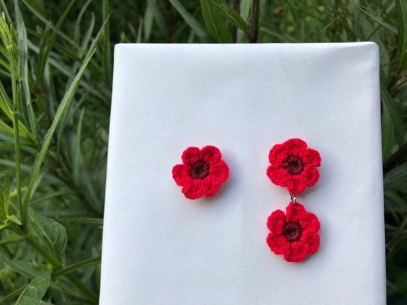 耳環 Asymmetric Pin earring Waltz of the Flower - 耳環/耳夾 - 貴金屬 多色