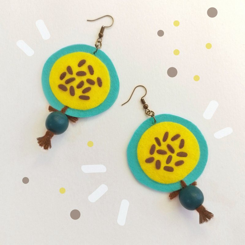 Cute free-form dangle earrings design with hand-stitching on hard felt, beads - 耳環/耳夾/耳骨夾 - 其他材質 