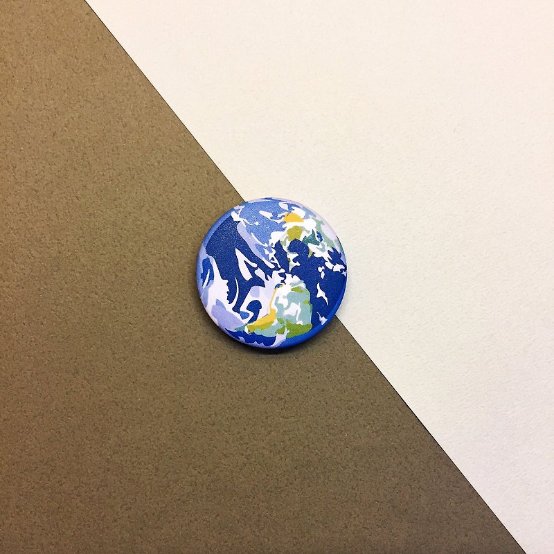 Earth / badge - Badges & Pins - Plastic Multicolor