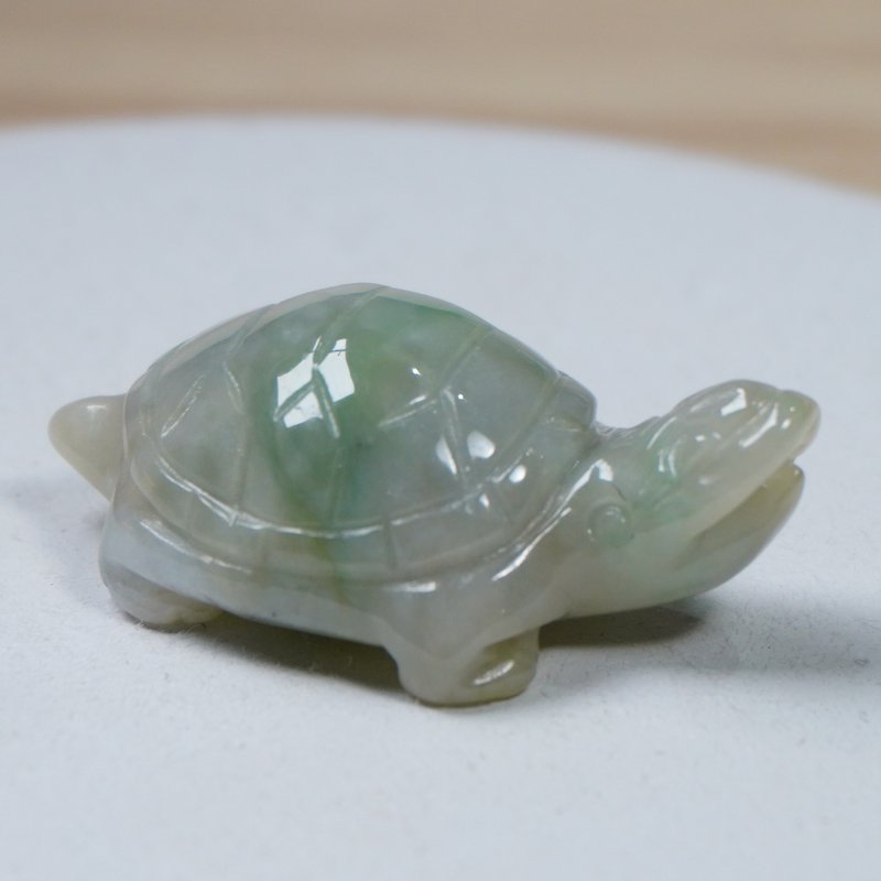 [Auspicious‧Longevity] Floating Flowers Emerald Turtle | Natural Grade A Jadeite |