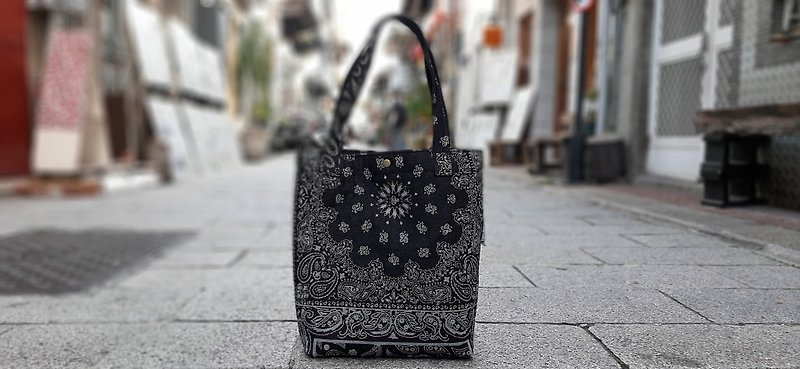 AMIN&#39;S SHINY WORLD Handmade ethnic black amoeba washed jacquard large tote shoulder bag