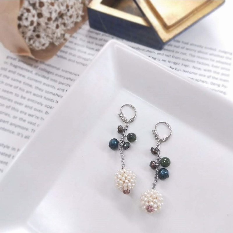 earring. Black and white pearls * zircon ear hook earrings - Earrings & Clip-ons - Pearl Multicolor