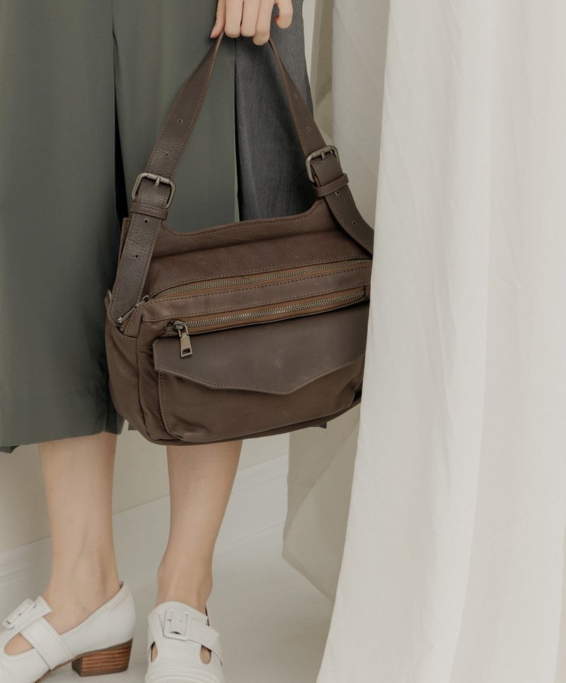 supportingrole leather multi-layer space contour design shoulder backpack Brown - กระเป๋าถือ - หนังแท้ สีนำ้ตาล