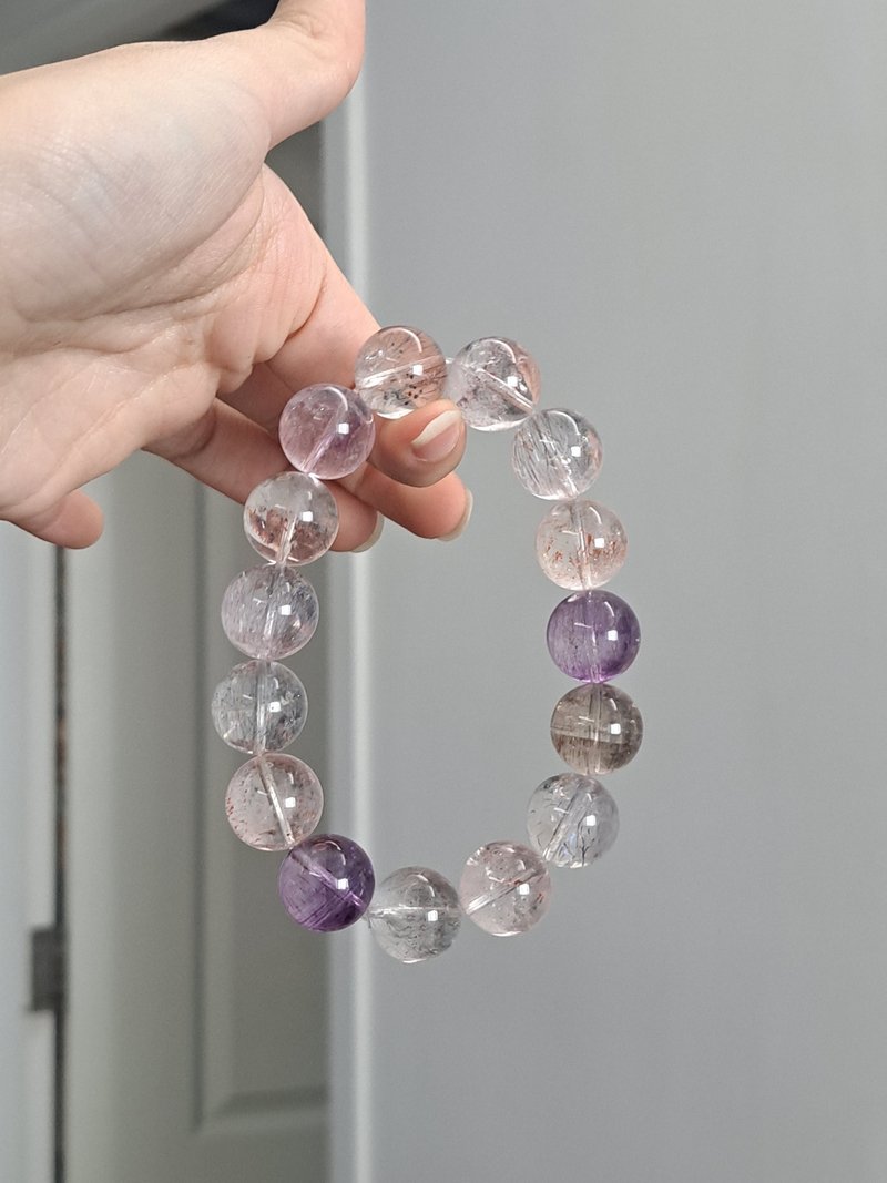 15MM超七水晶手鏈 彼岸花金草莓紫超七 全面效用 - 手鍊/手環 - 水晶 多色