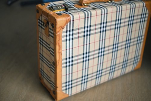 美品　キャリーケース　スーツケース　タータンチェック柄　キャメル　本革　遺品整理 楽天市場】本革 牛革 スーツケース 【送料無料】キャリーバッグ