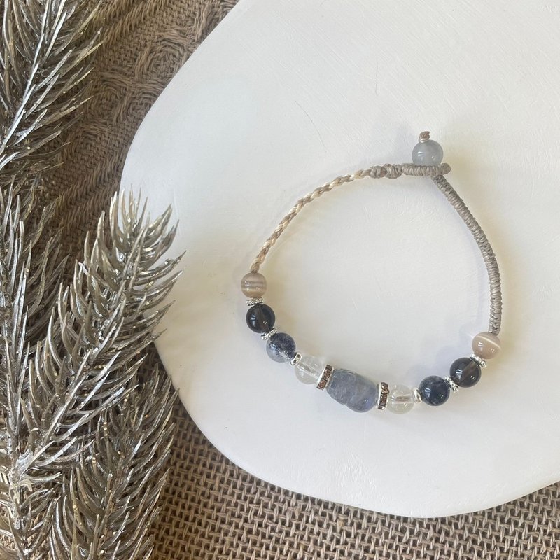 Courage labradorite pixiu woven bracelet - สร้อยข้อมือ - คริสตัล 