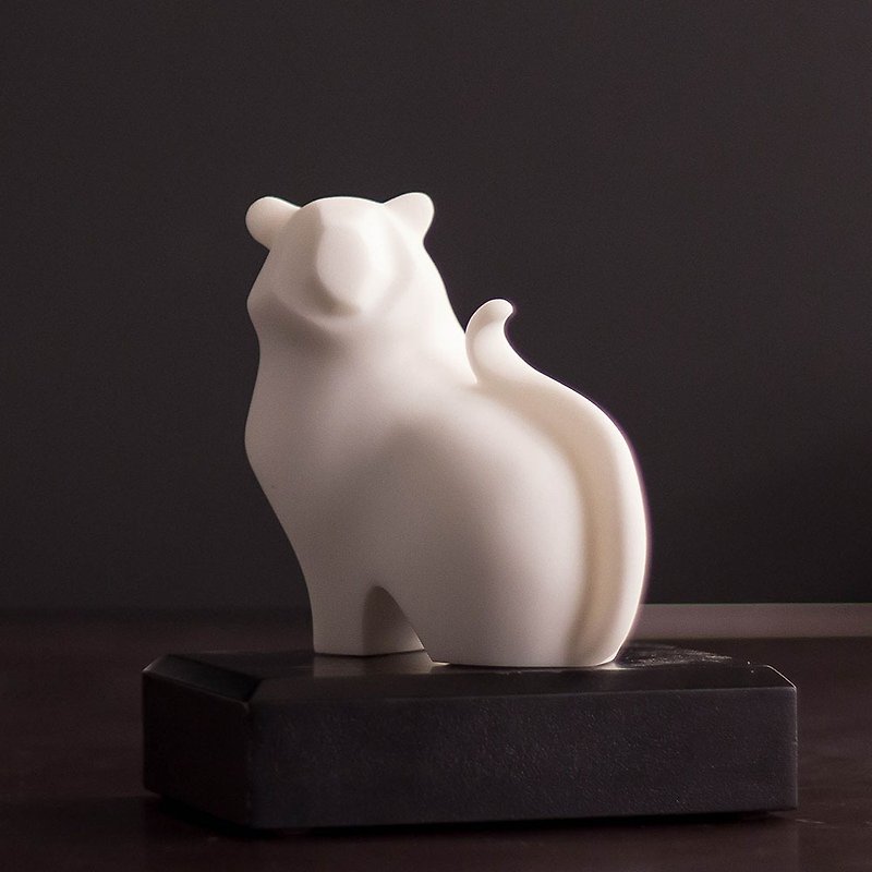 [Zodiac] Quan Art Gallery Chuan_Growth Series-Pioneer Tiger-shaped Stone Sculpture-White - Items for Display - Stone White