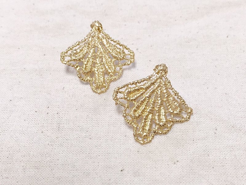 mermaid gold pierced earrings / Mermaid gold earrings - ต่างหู - โลหะ สีทอง