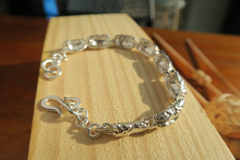 [Handmade silver jewelry] Six-character mantra sterling silver bracelet - สร้อยข้อมือ - โลหะ ขาว