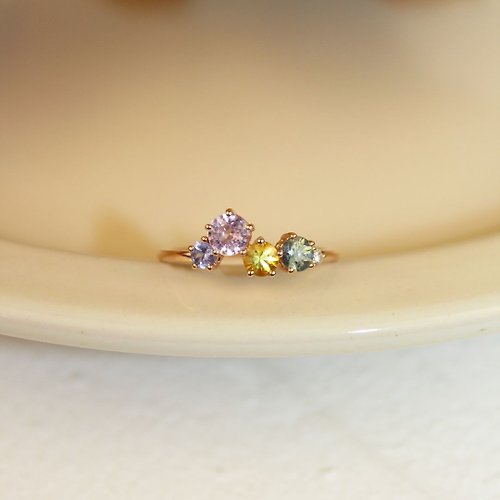 Petit Madam Jewelry 【璀璨星河】18K 天然彩色藍寶石 丹泉石 鑽石 寶石群鑲戒指
