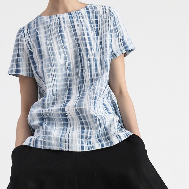 【Made-to-order】T Sky Blue Shirt - เสื้อผู้หญิง - ผ้าฝ้าย/ผ้าลินิน สีน้ำเงิน
