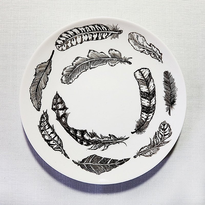 療癒陶瓷手繪盤 - 華麗羽毛(18cm) - 小碟/醬油碟 - 瓷 白色