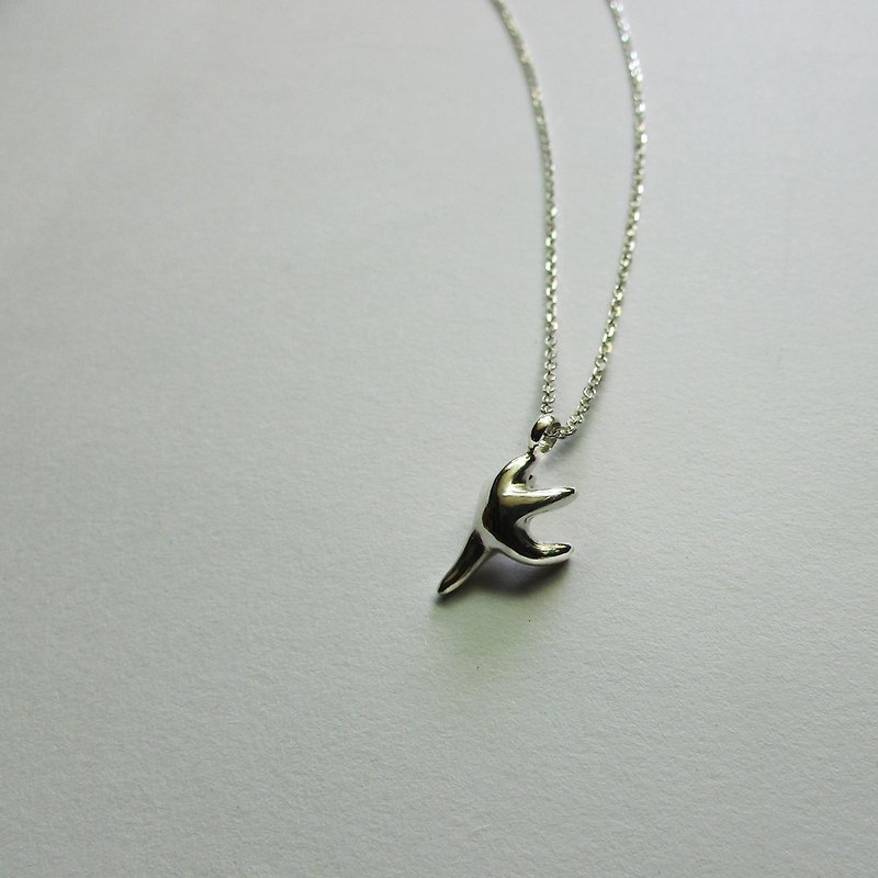 ballet starfish necklace | mittag jewelry | handmade and made in Taiwan - สร้อยคอ - เงิน สีเงิน