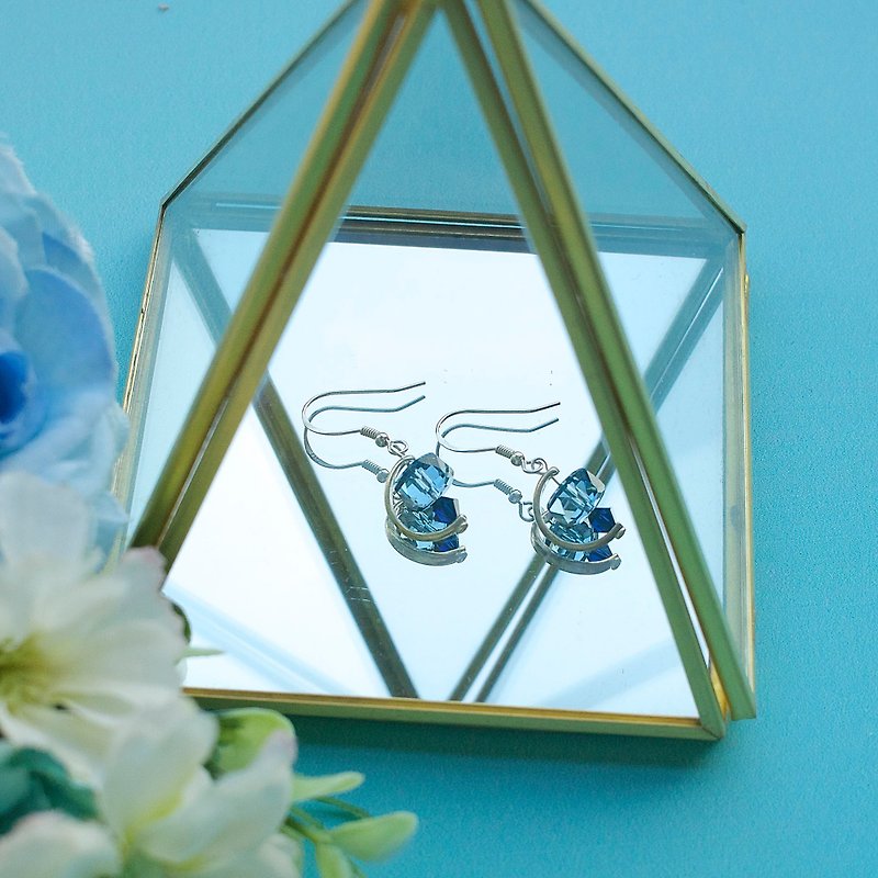 Denim Blue Austrian Crystal handmade earrings - ต่างหู - เครื่องเพชรพลอย สีน้ำเงิน