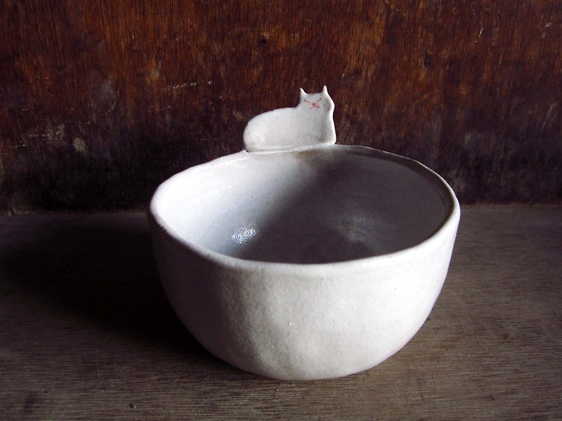 Cats with you - pinching one ear bowl - Bowls - Pottery White