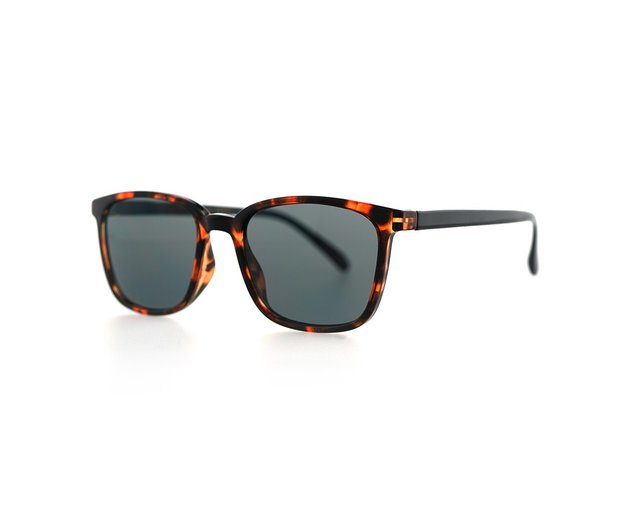 Adult Sunglasses Wellington Frame Classic Wellington Sunglasses