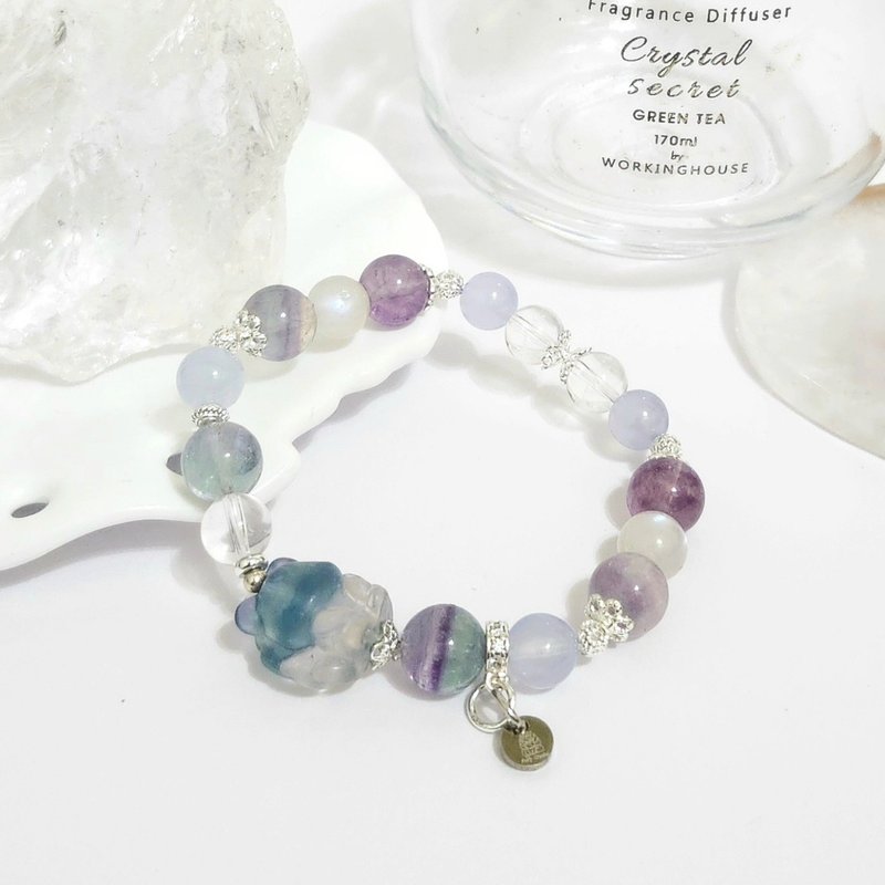 Blue Fluorite Nine-Tailed Fox Design Bracelet / Crystals for attracting relationships, romance, and enhancing communication - Bracelets - Crystal Blue