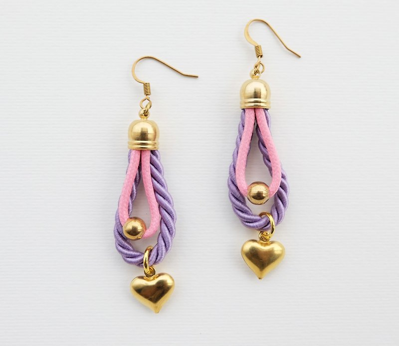 Purple and pink rope earrings with hearts - 耳環/耳夾 - 其他材質 紫色