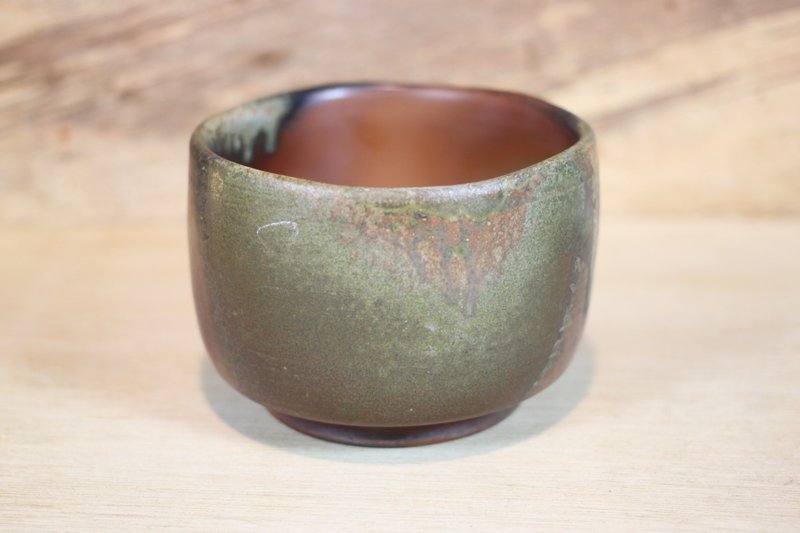 [Thank you, teacher] Natural fallen ash wood fired tea bowl, matcha bowl, handmade by Yingge famous artist Ye Minxiang - Teapots & Teacups - Pottery 