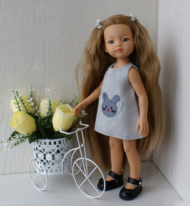 Paola Reina grey linen dress, dress with bunny for Las Amigas 32 cm 13in doll - ตุ๊กตา - ผ้าฝ้าย/ผ้าลินิน สีเทา