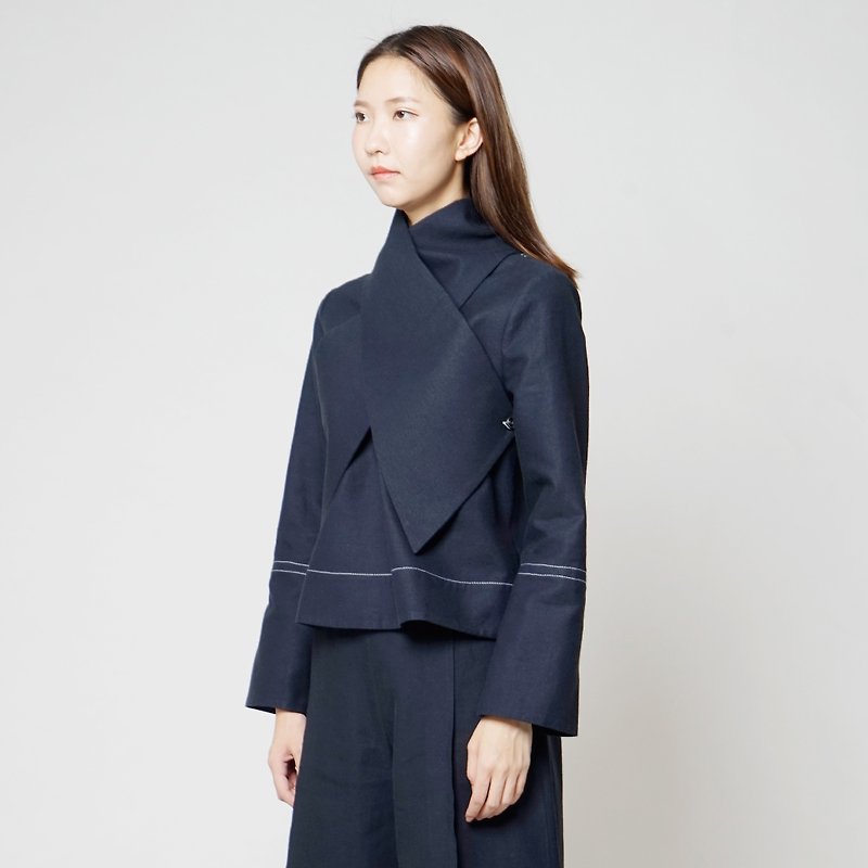 Black and White Cut FW Scarf Blouse - เสื้อผู้หญิง - ผ้าฝ้าย/ผ้าลินิน สีน้ำเงิน
