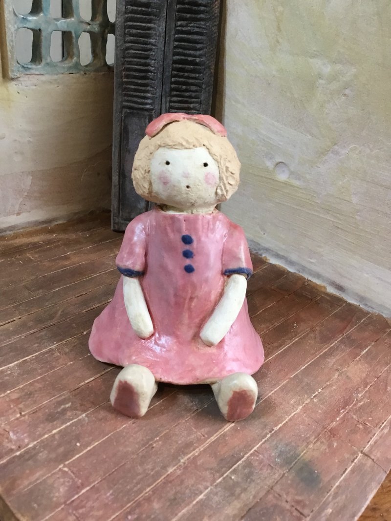 Pottery/Bowtie Girl - Stuffed Dolls & Figurines - Pottery Pink