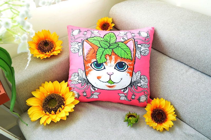 Gookaso原創繪本設計創作 薄荷葉貓咪卡通絲絨質印花抱枕 45x45cm - 枕頭/咕𠱸 - 聚酯纖維 粉紅色