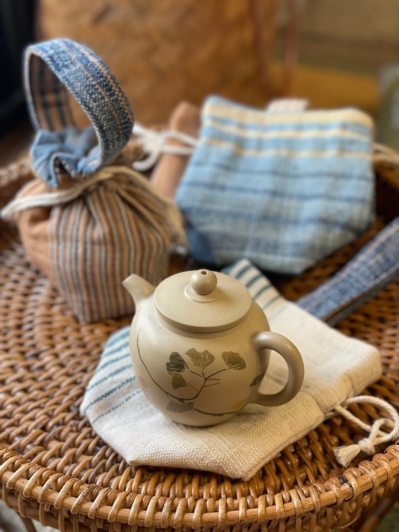 Plant-dyed hand-woven fabric cinch wrist bag/hand-twisted hand-woven plant-dyed/tea set storage/crystal/teapot - Drawstring Bags - Cotton & Hemp Multicolor