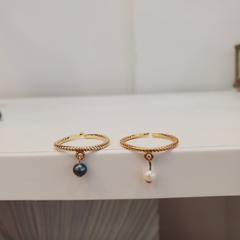 [Ring] Single circle Bronze hanging Gemstone bead ring Mother's Day/Graduation Gift/Valentine's Day Gift - แหวนทั่วไป - ทองแดงทองเหลือง สีทอง