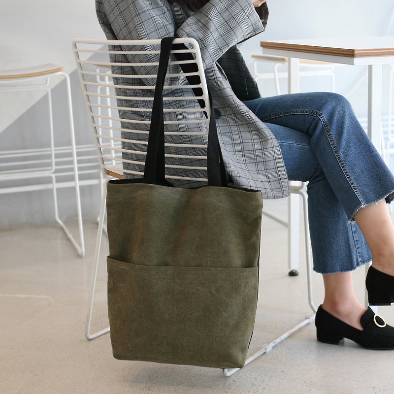 Green Canvas Shoulder Bag - กระเป๋าแมสเซนเจอร์ - ผ้าฝ้าย/ผ้าลินิน สีเขียว