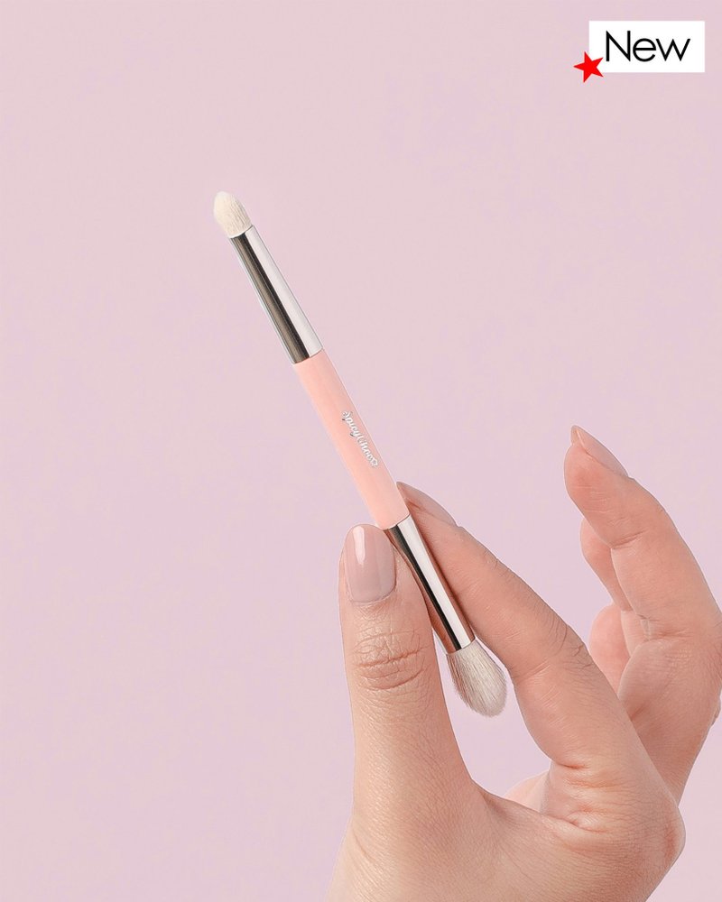 D2 Sculpt+Enlarge 雙頭眼影刷 - 彩妝刷具/鏡子/梳子 - 其他人造纖維 