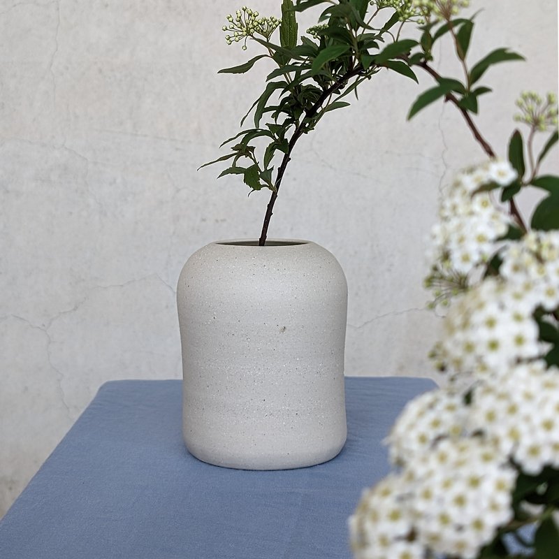 Pengpeng cylindrical flower vase - Pottery & Ceramics - Pottery Gray