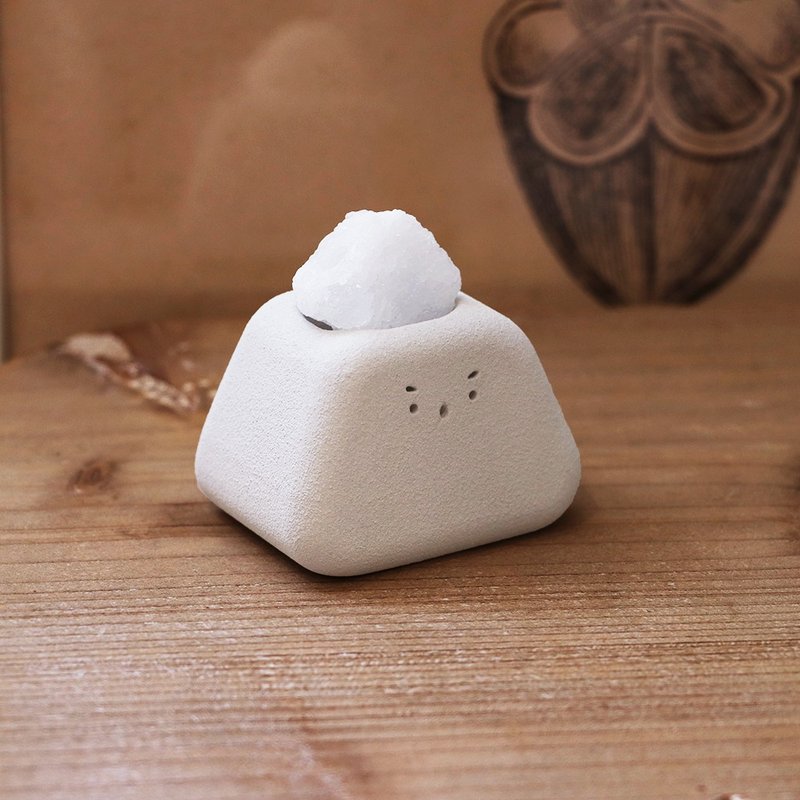 驚驚 小久淘 I 山形 岩鹽水泥器皿 - 擺飾/家飾品 - 其他材質 灰色