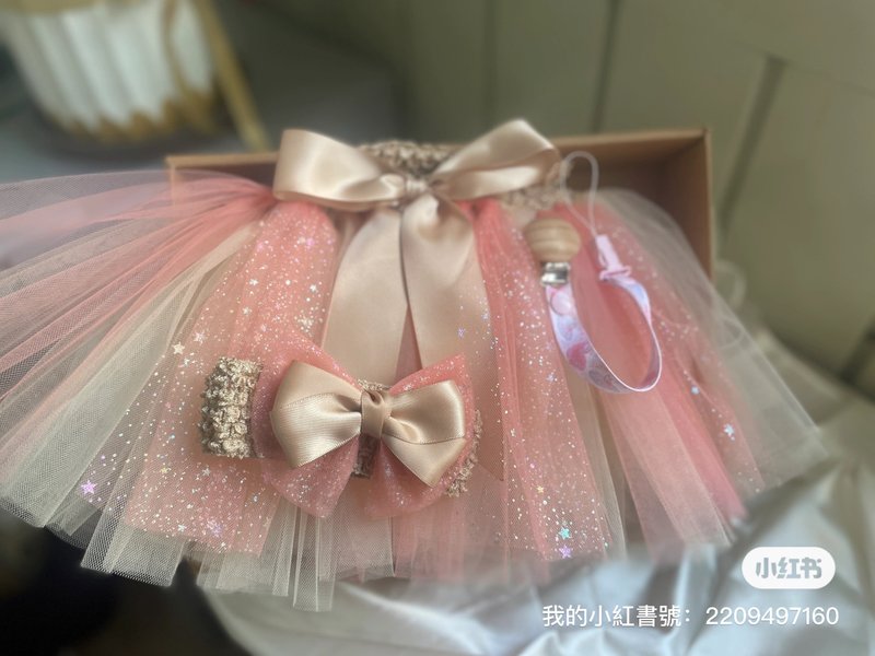 Baby gauze skirt full moon gift box - ของขวัญวันครบรอบ - วัสดุอื่นๆ 