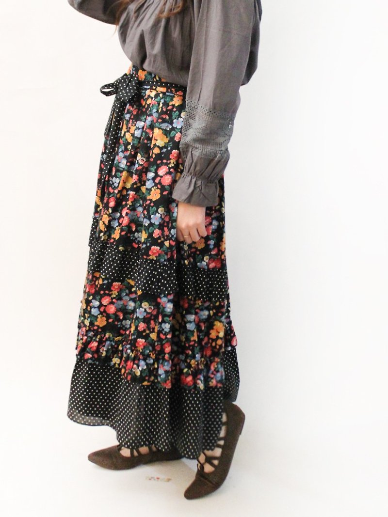 復古春夏德國製歐洲可愛小碎花朵黑色點點古著長裙Vintage Skirt - 裙子/長裙 - 聚酯纖維 黑色