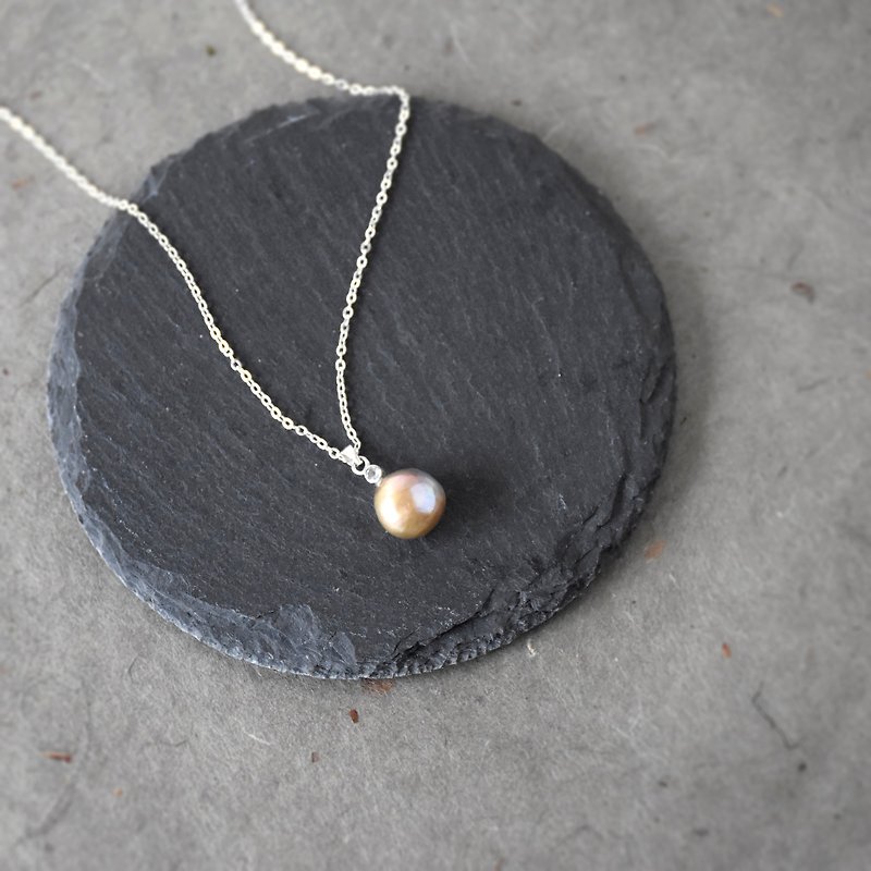 Handmade Barque Pearl Pendant Necklace, Custom letter initials on silver - สร้อยคอ - ไข่มุก สีทอง