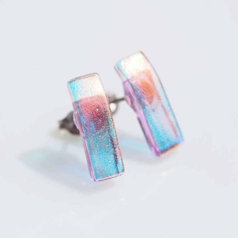 Small shining glass (Nano [Sakura]) Titanium earrings / Clip-On[Choice of metal fittings] [Made to order] - ต่างหู - แก้ว สึชมพู